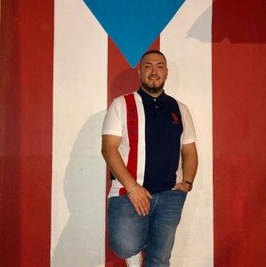 Meet your Posher, Emanuel